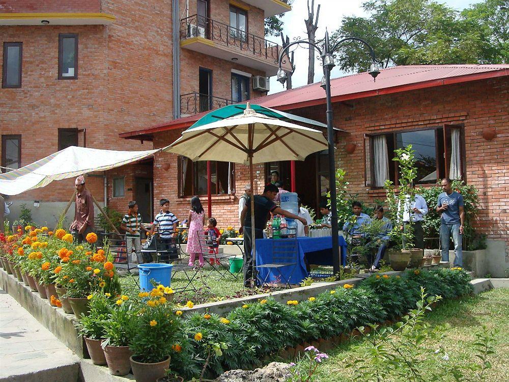 Royal Astoria Hotel Katmandu Zewnętrze zdjęcie