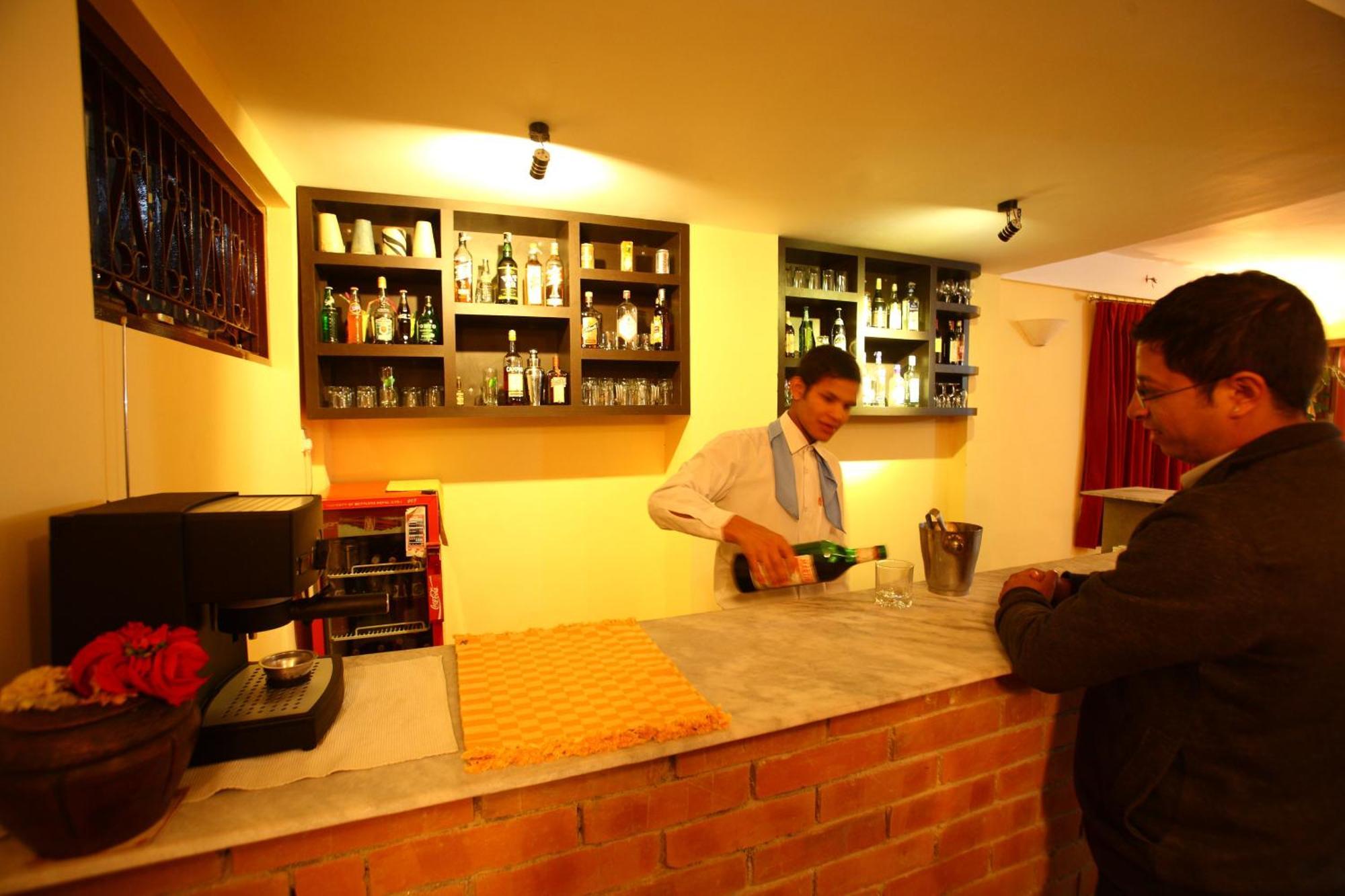 Royal Astoria Hotel Katmandu Zewnętrze zdjęcie