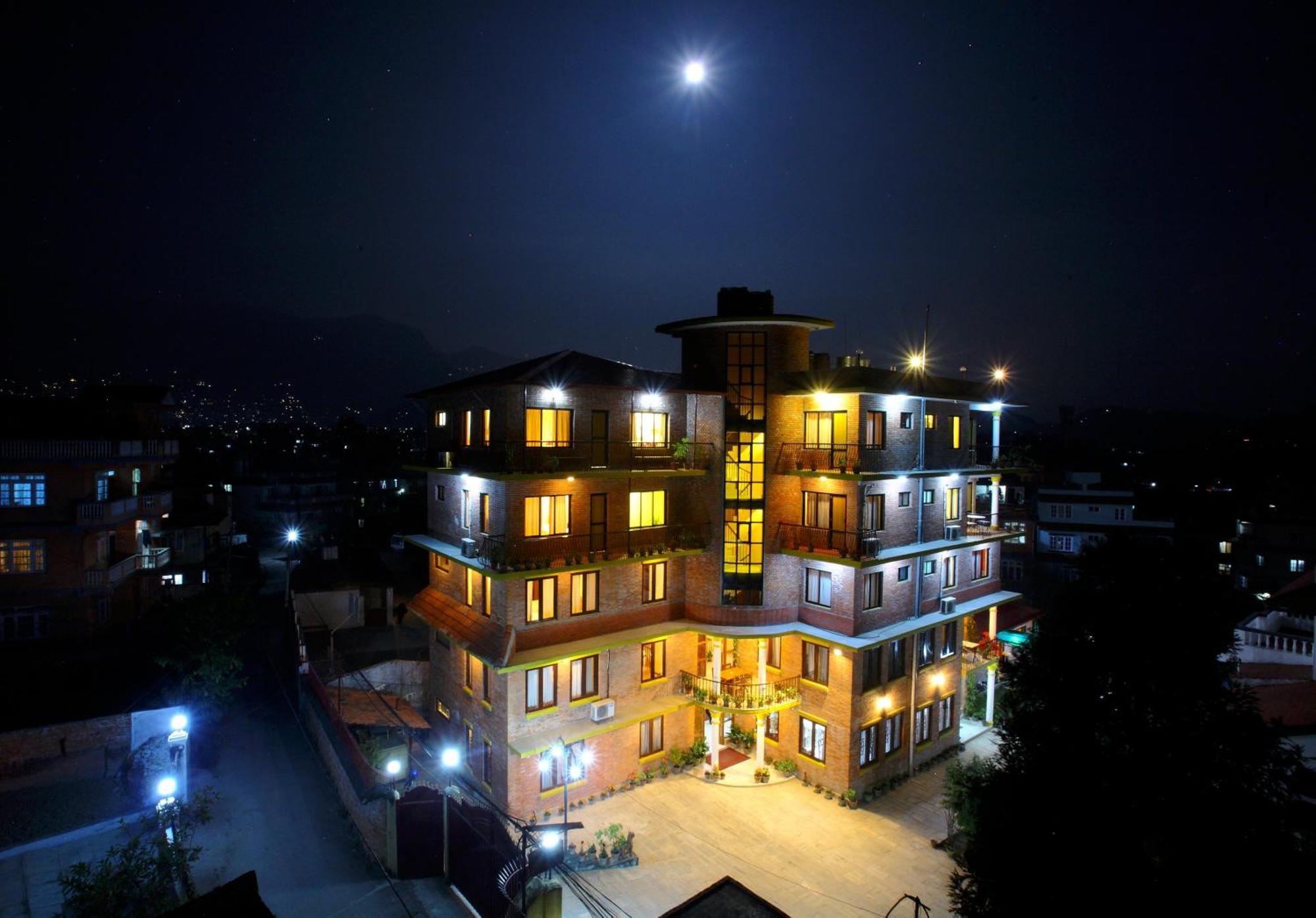 Royal Astoria Hotel Katmandu Zewnętrze zdjęcie