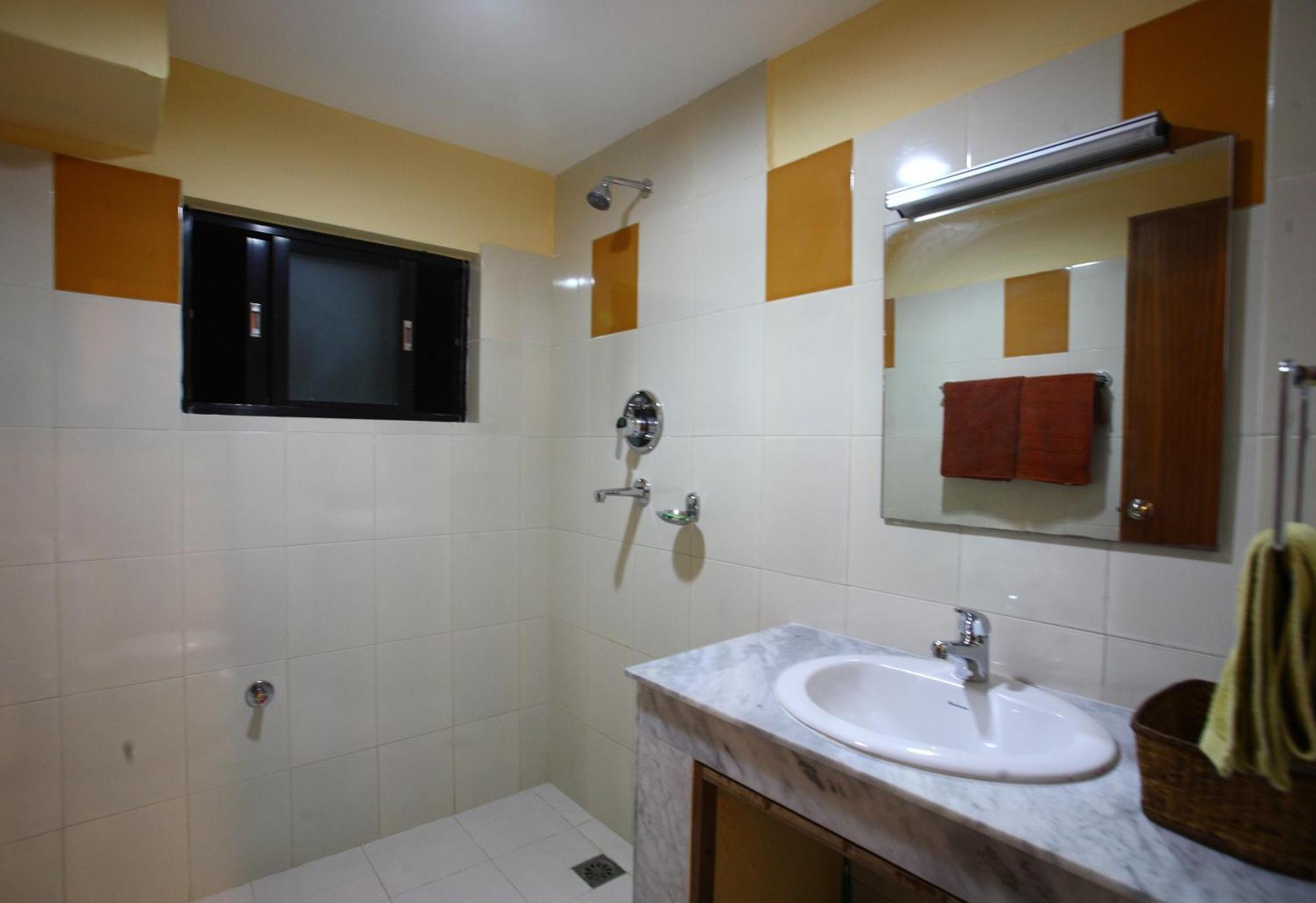 Royal Astoria Hotel Katmandu Zewnętrze zdjęcie