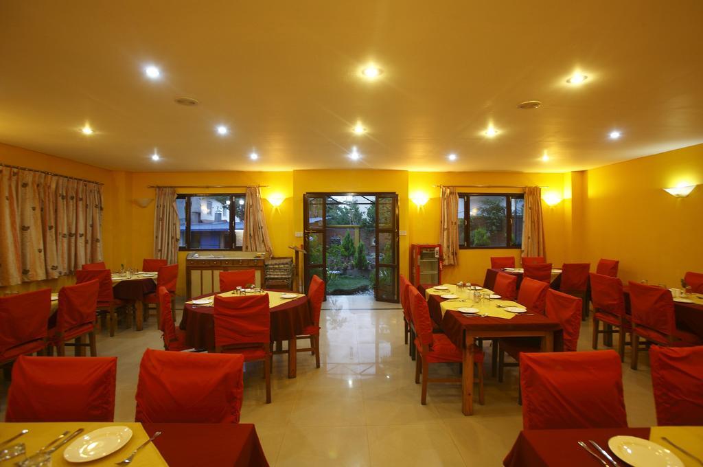 Royal Astoria Hotel Katmandu Zewnętrze zdjęcie