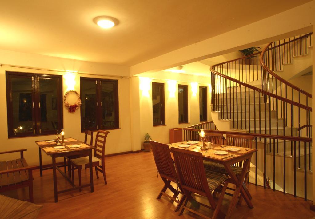 Royal Astoria Hotel Katmandu Zewnętrze zdjęcie