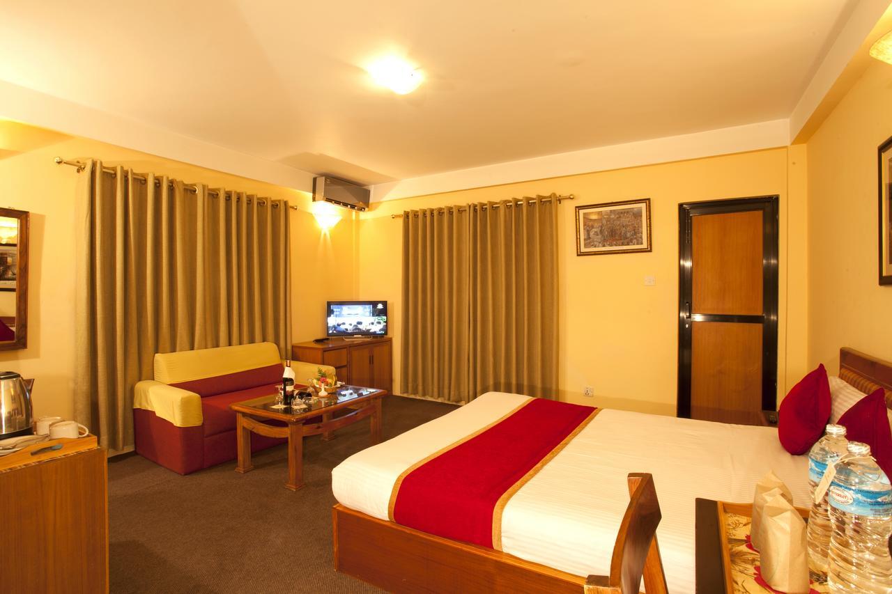 Royal Astoria Hotel Katmandu Zewnętrze zdjęcie