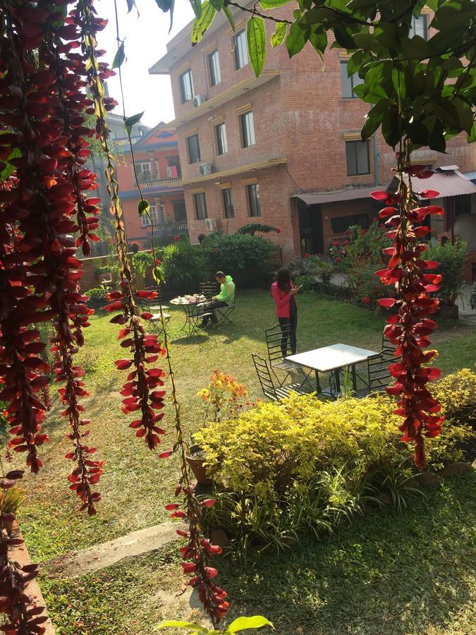 Royal Astoria Hotel Katmandu Zewnętrze zdjęcie