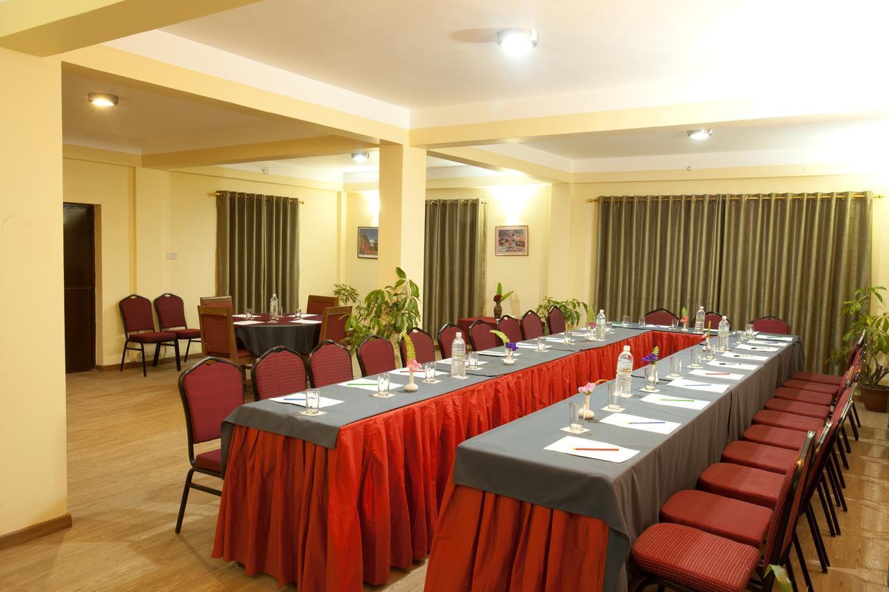 Royal Astoria Hotel Katmandu Zewnętrze zdjęcie
