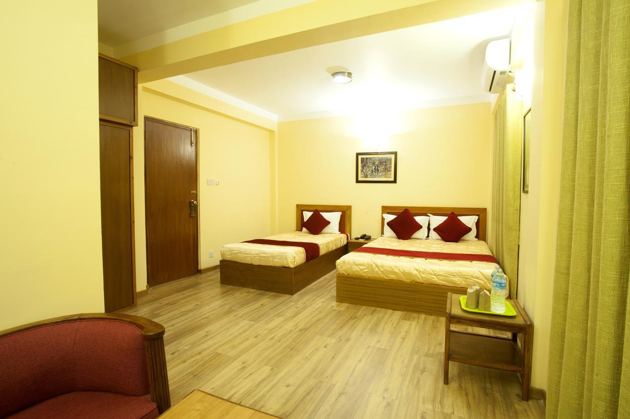 Royal Astoria Hotel Katmandu Zewnętrze zdjęcie