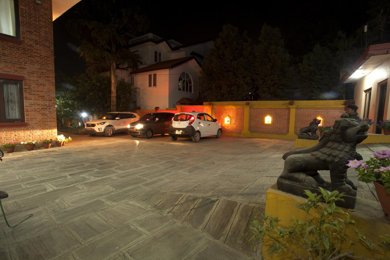Royal Astoria Hotel Katmandu Zewnętrze zdjęcie