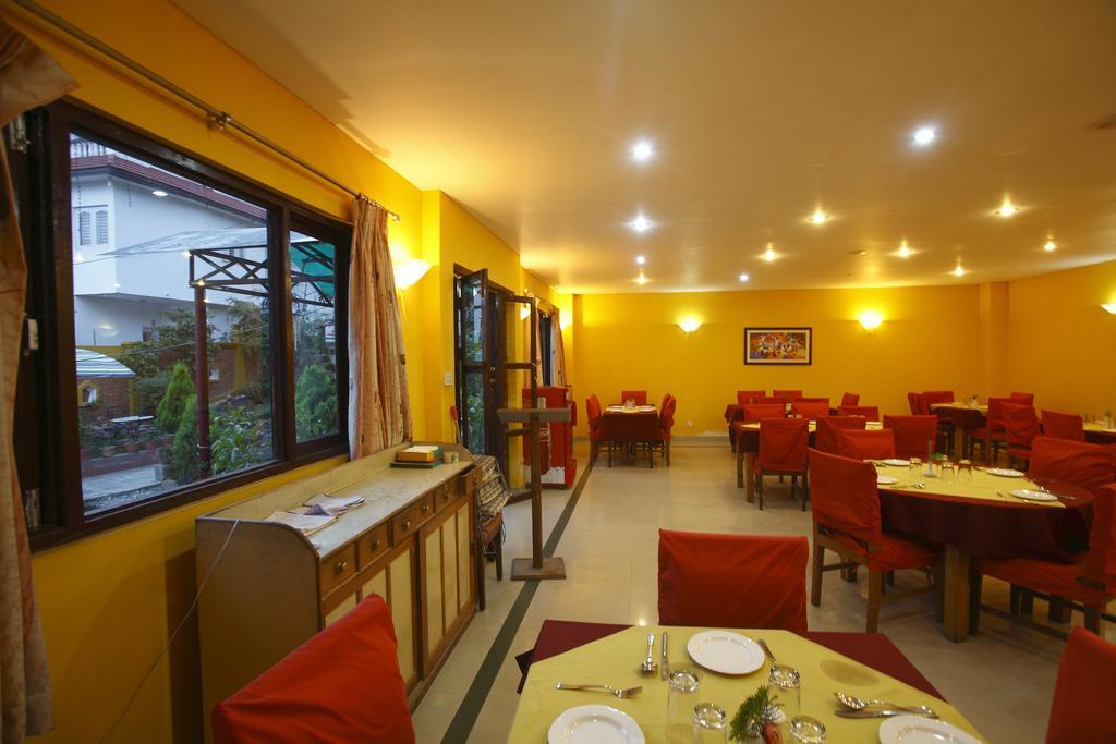 Royal Astoria Hotel Katmandu Zewnętrze zdjęcie